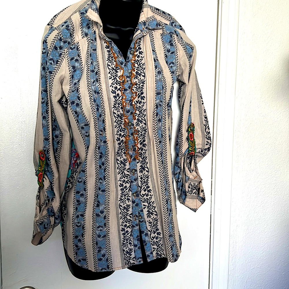 💥SOLD💥"Aratta Silent Journey" blue button down sz Small